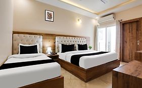 Townhouse Oak Tapovan